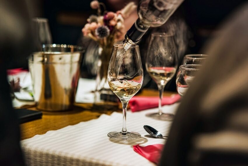 What to Expect on Your First Wine Tasting_ Everything You Need To Know